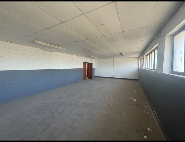 339M² INDUSTRIAL YARD TO LET IN BLACKHEATH INDUSTRIAL